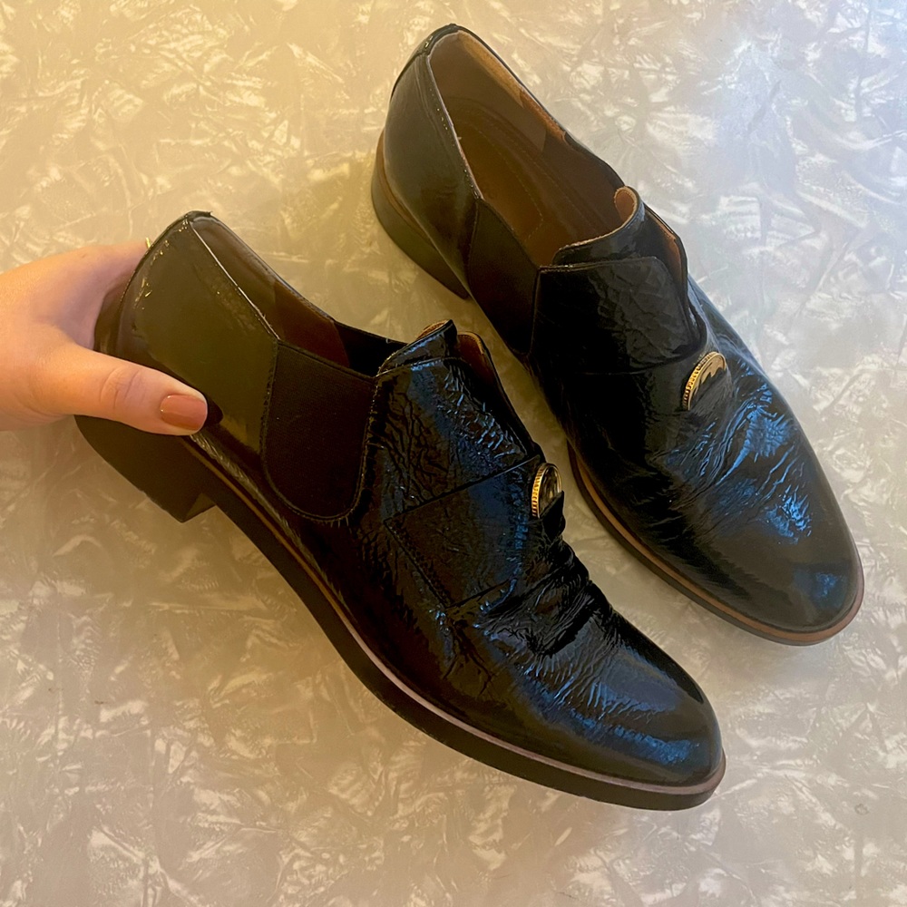Chloé Designer Gold-Detail Black Patentleather Oxford Loafer Flats Boots / Shoes
